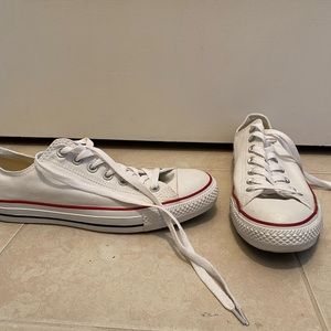 Converse Chuck Taylor’s tennis shoes low tops